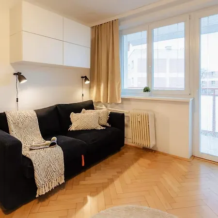 Bnb Sunny Balcony Studio Bratislava Penzion *