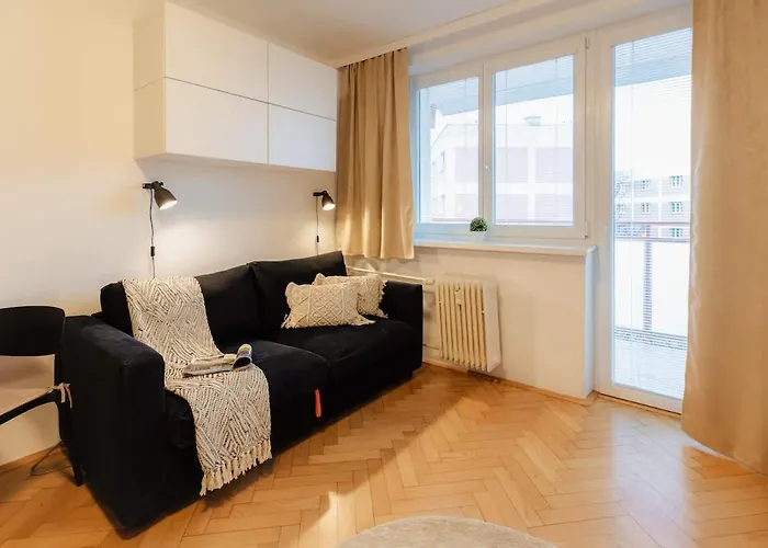 Bnb Sunny Balcony Studio Bratislava Πανδοχείο *
