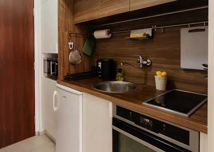 Bnb Sunny Balcony Studio Bratislava Πανδοχείο Μπρατισλάβα