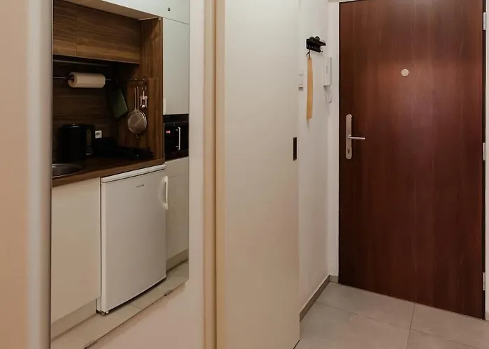 Bnb Sunny Balcony Studio Bratislava Penzion Bratislava