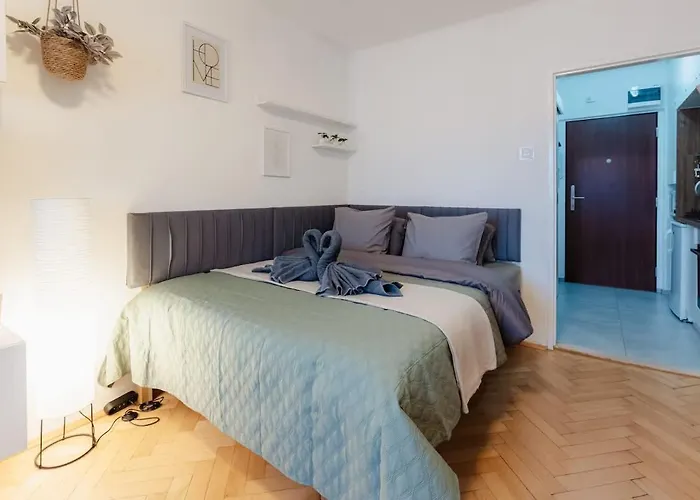 Penzion Bnb Sunny Balcony Studio Bratislava *